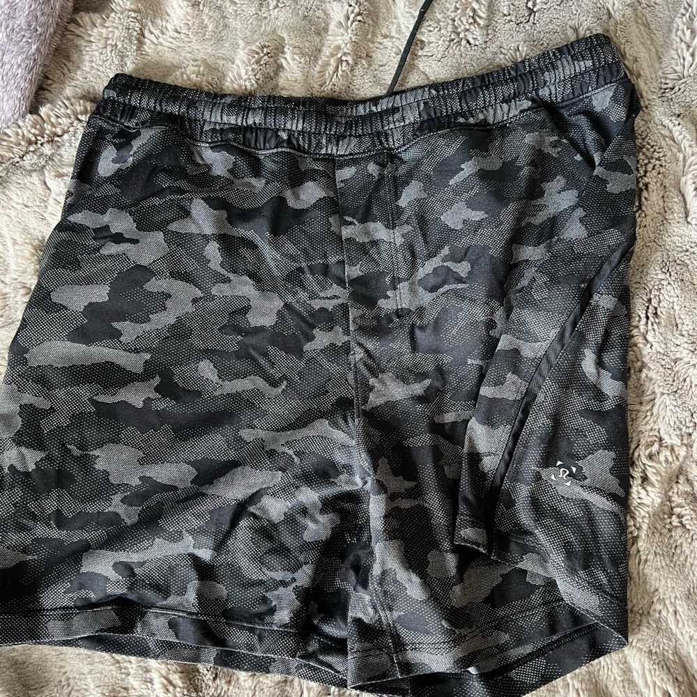 Lululemon pace breaker  shorts 5”